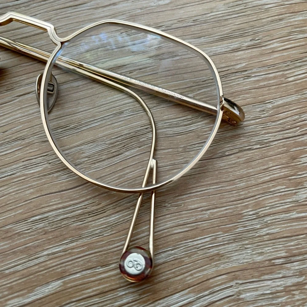 Ahlem • Gold Glasses